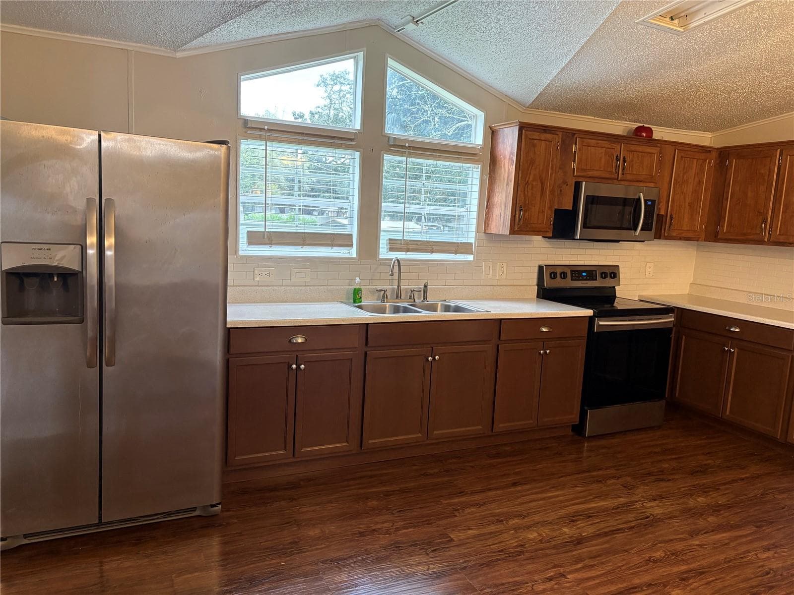 Manufactured Home at 2007 E 148TH AVE, LUTZ, photo 11 of 18