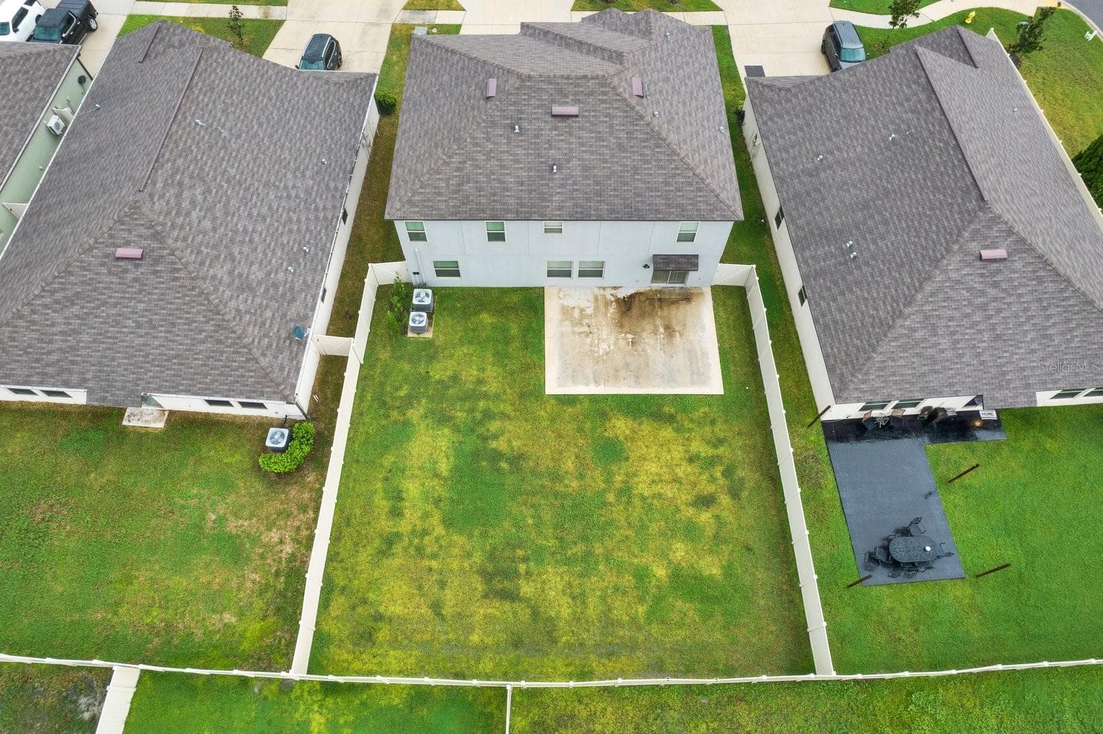 Fully fenced in backyard with concrete slab - 3505 N MARYLAND AVE, PLANT CITY