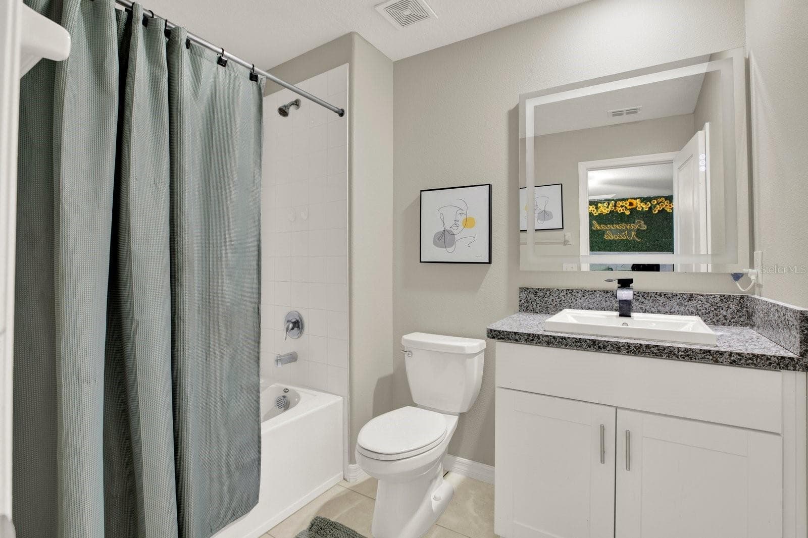 In-suite bathroom - 3505 N MARYLAND AVE, PLANT CITY
