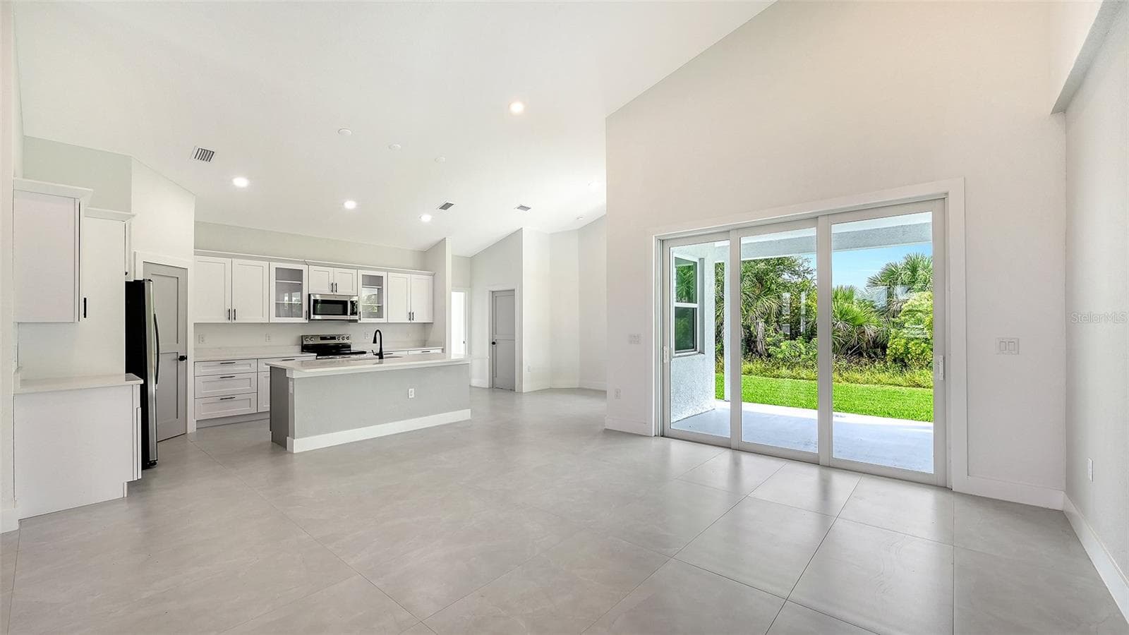 Single Family Residence at 8181 TECUMSEH CIR, PORT CHARLOTTE, photo 5 of 31