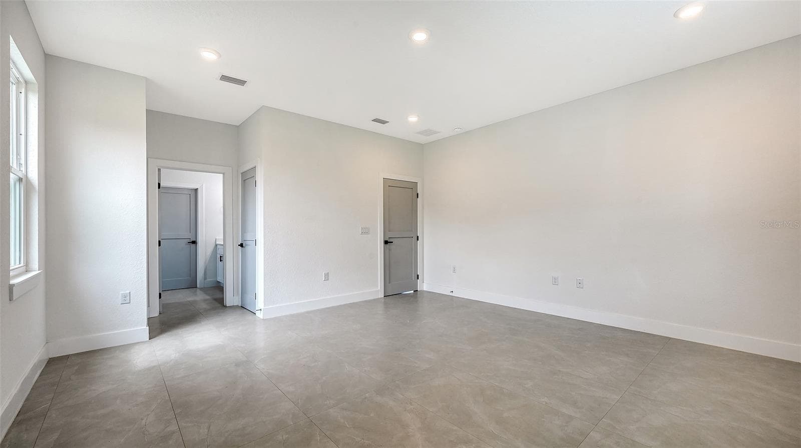 Single Family Residence at 8181 TECUMSEH CIR, PORT CHARLOTTE, photo 12 of 31