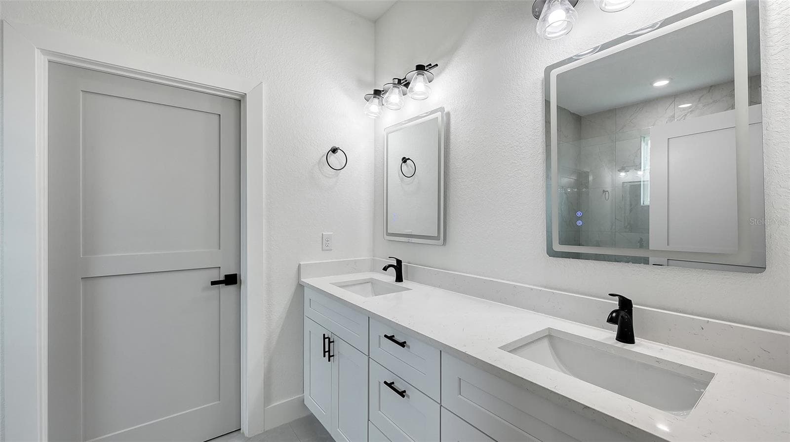 Single Family Residence at 8181 TECUMSEH CIR, PORT CHARLOTTE, photo 14 of 31