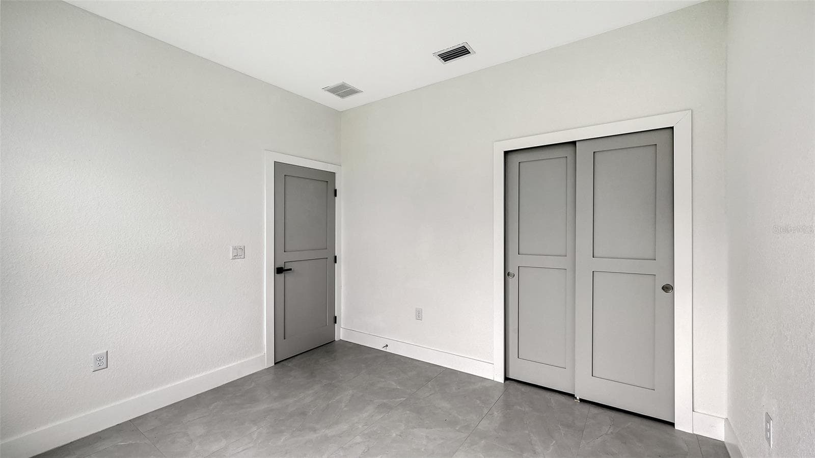 Single Family Residence at 8181 TECUMSEH CIR, PORT CHARLOTTE, photo 19 of 31