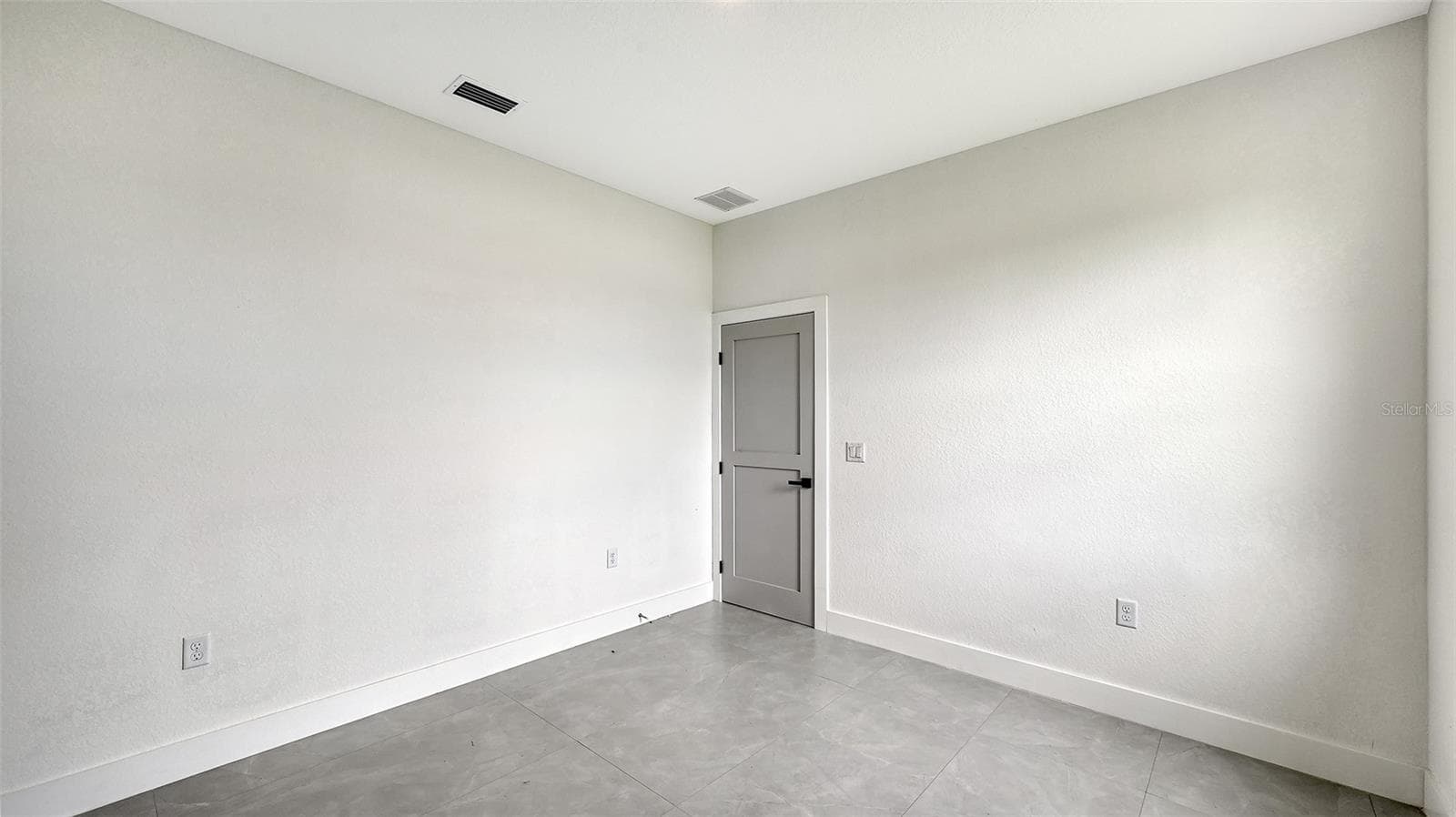 Single Family Residence at 8181 TECUMSEH CIR, PORT CHARLOTTE, photo 23 of 31