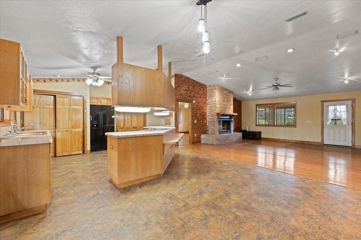Single Family Residence at 6351 SW 2ND LN, BELL, photo 9 of 48