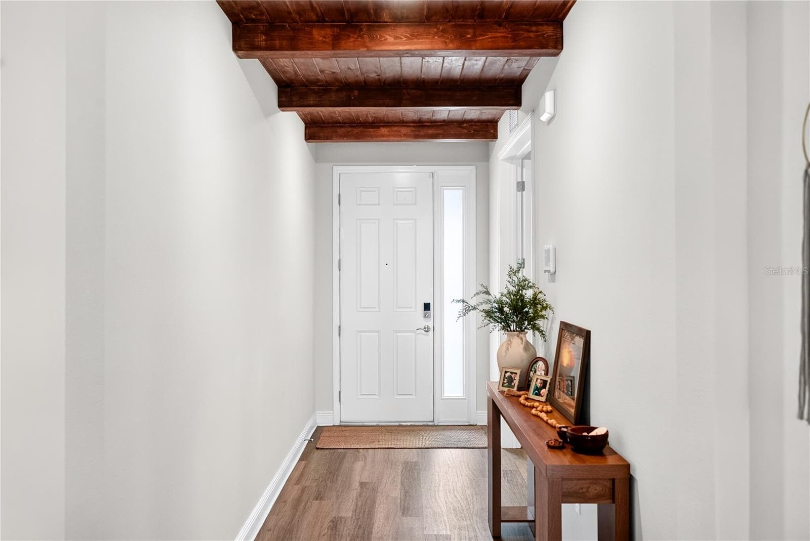 Entryway with finished ceiling - 18009 TAVERNSIDE TRL, LAKEWOOD RANCH