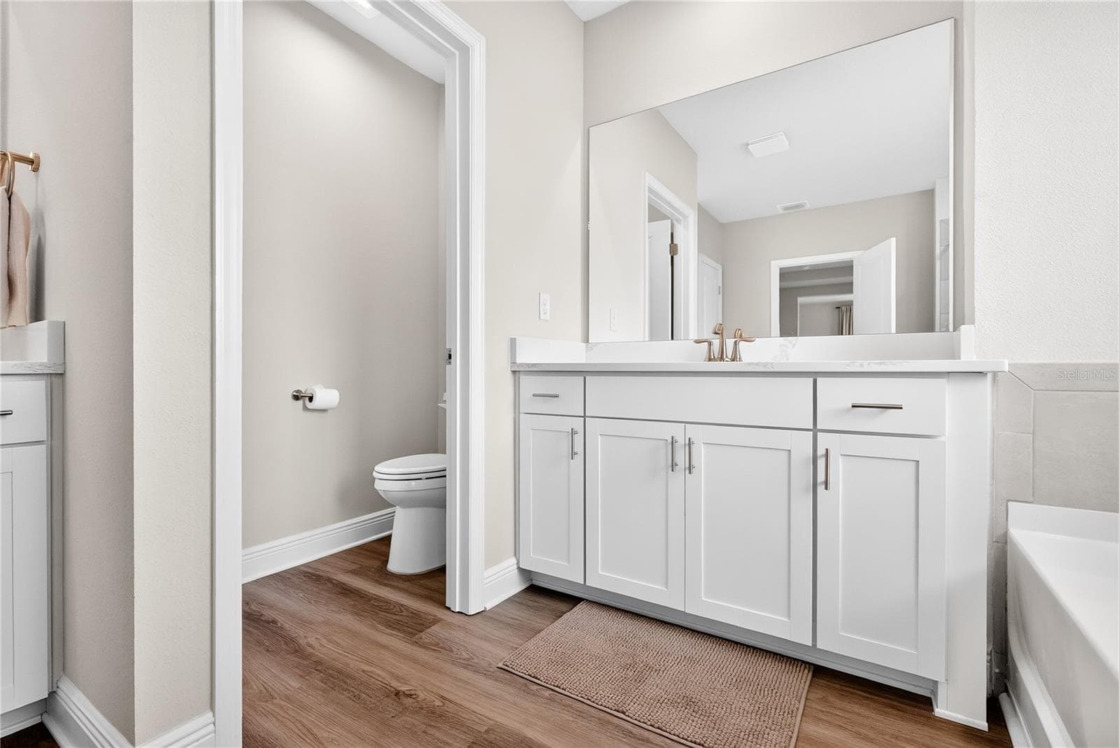 Primary bath - 18009 TAVERNSIDE TRL, LAKEWOOD RANCH