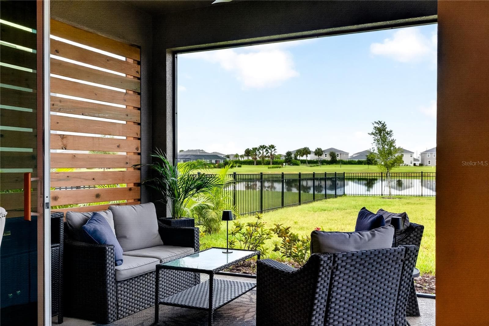 Lanai with privacy slats - 18009 TAVERNSIDE TRL, LAKEWOOD RANCH