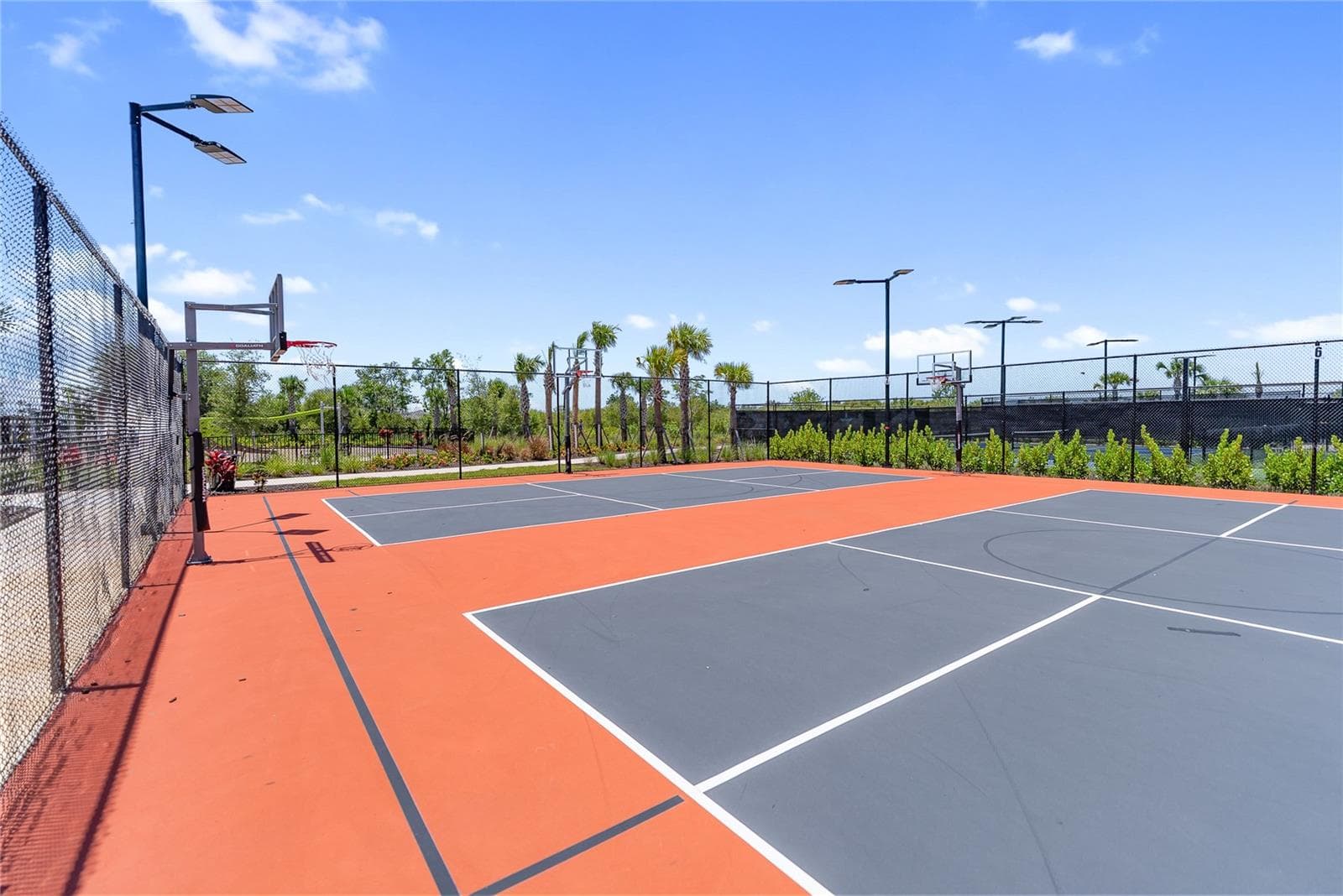 Basketball courts - 18009 TAVERNSIDE TRL, LAKEWOOD RANCH