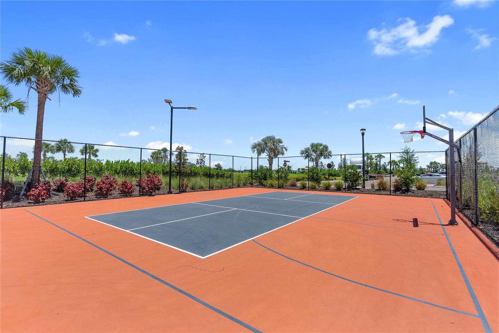 Basketball courts - 18009 TAVERNSIDE TRL, LAKEWOOD RANCH