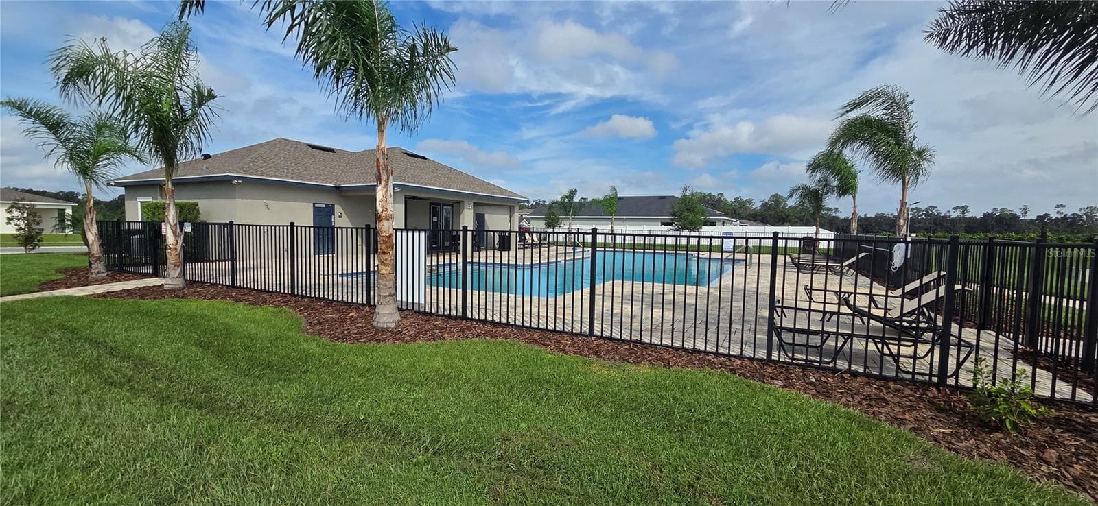 Resort Style Pool - 1782 EAGLE HAMMOCK BLVD, EAGLE LAKE