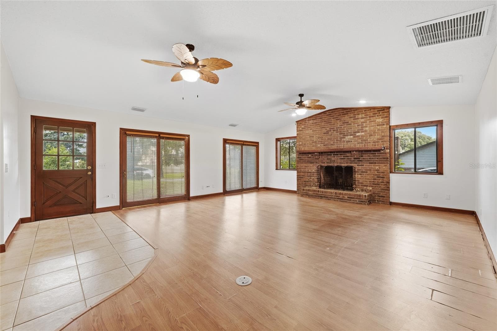 Single Family Residence at 2439 ROYAL ROAD, DELAND, photo 8 of 38