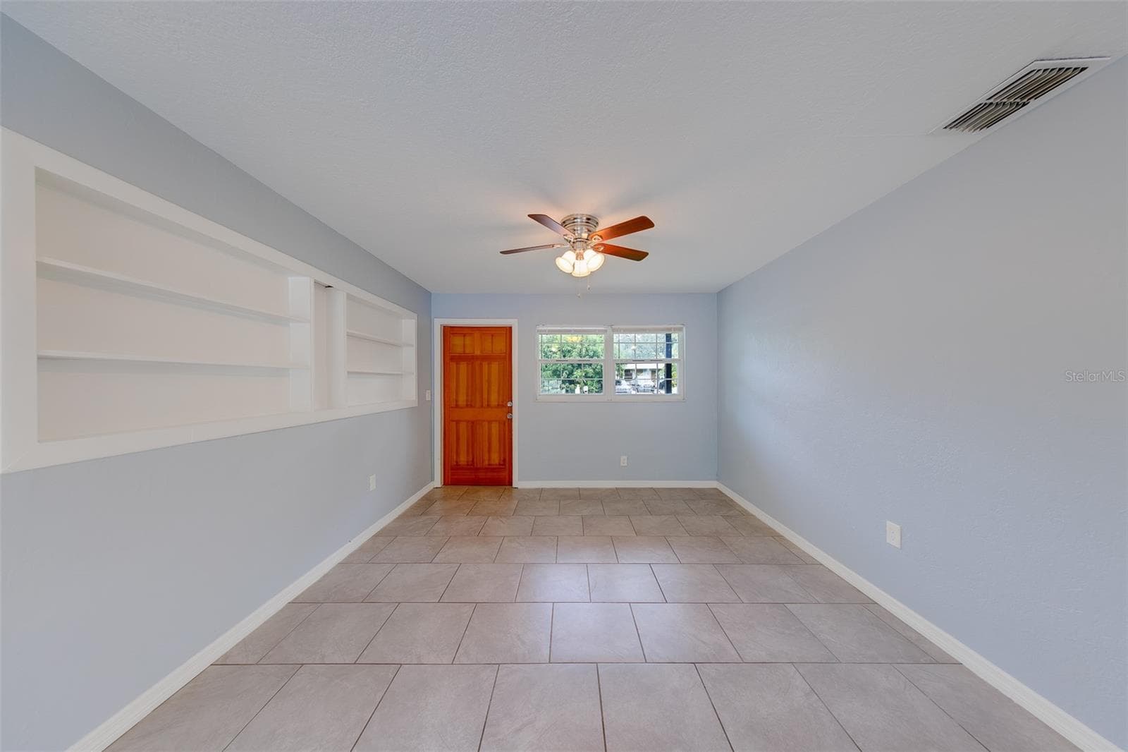 Single Family Residence at 1309 MARY L RD, CLEARWATER, photo 4 of 38