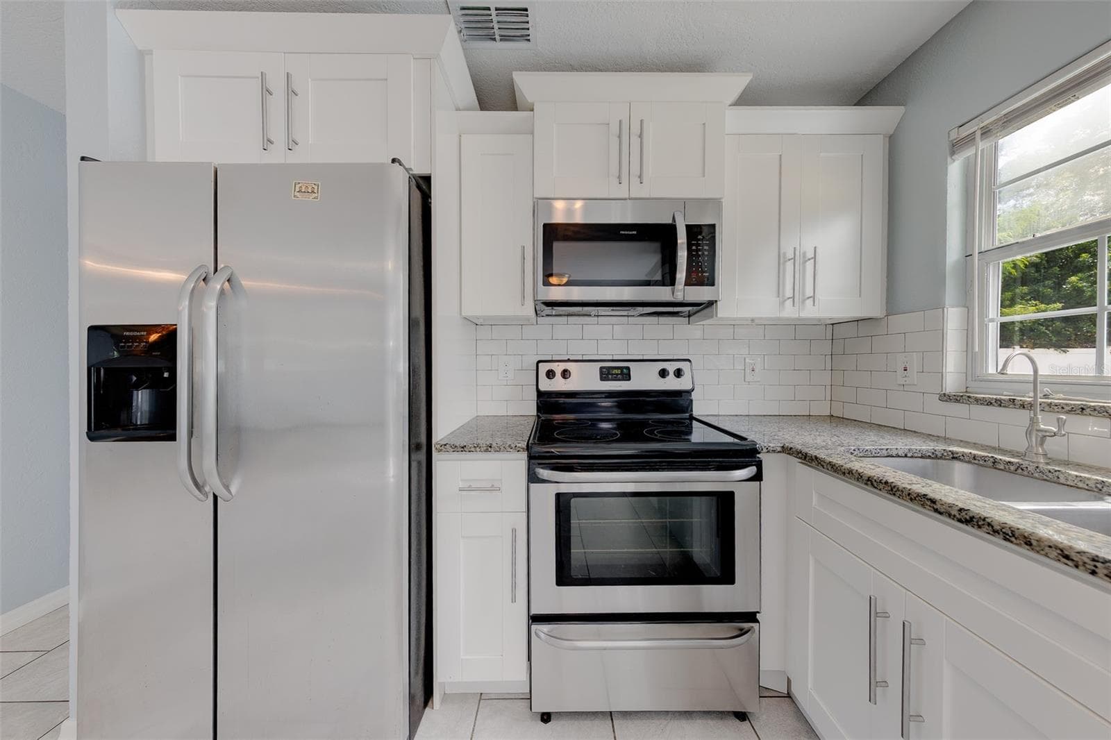 Single Family Residence at 1309 MARY L RD, CLEARWATER, photo 8 of 38