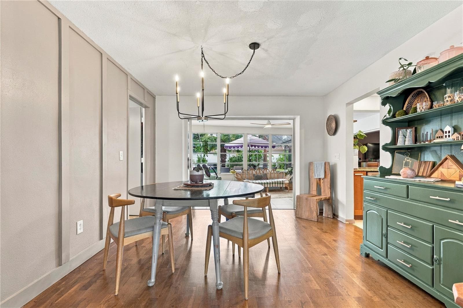 Dining room leading to Sun room, kitchen and primary bedroom suite - 10211 139TH ST, LARGO