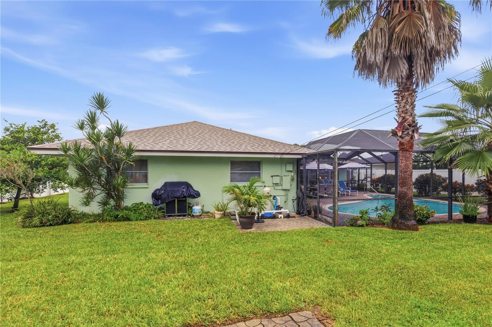 Back yard view to pool - 10211 139TH ST, LARGO