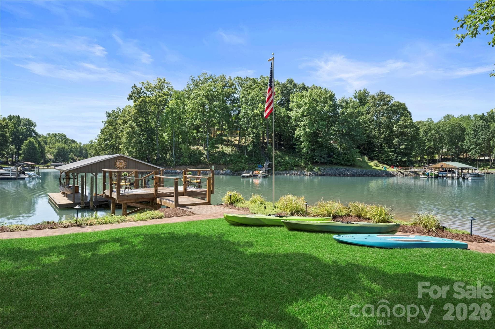 Single Family Residence at 114 Kilkee Lane, Mooresville, photo 10 of 36