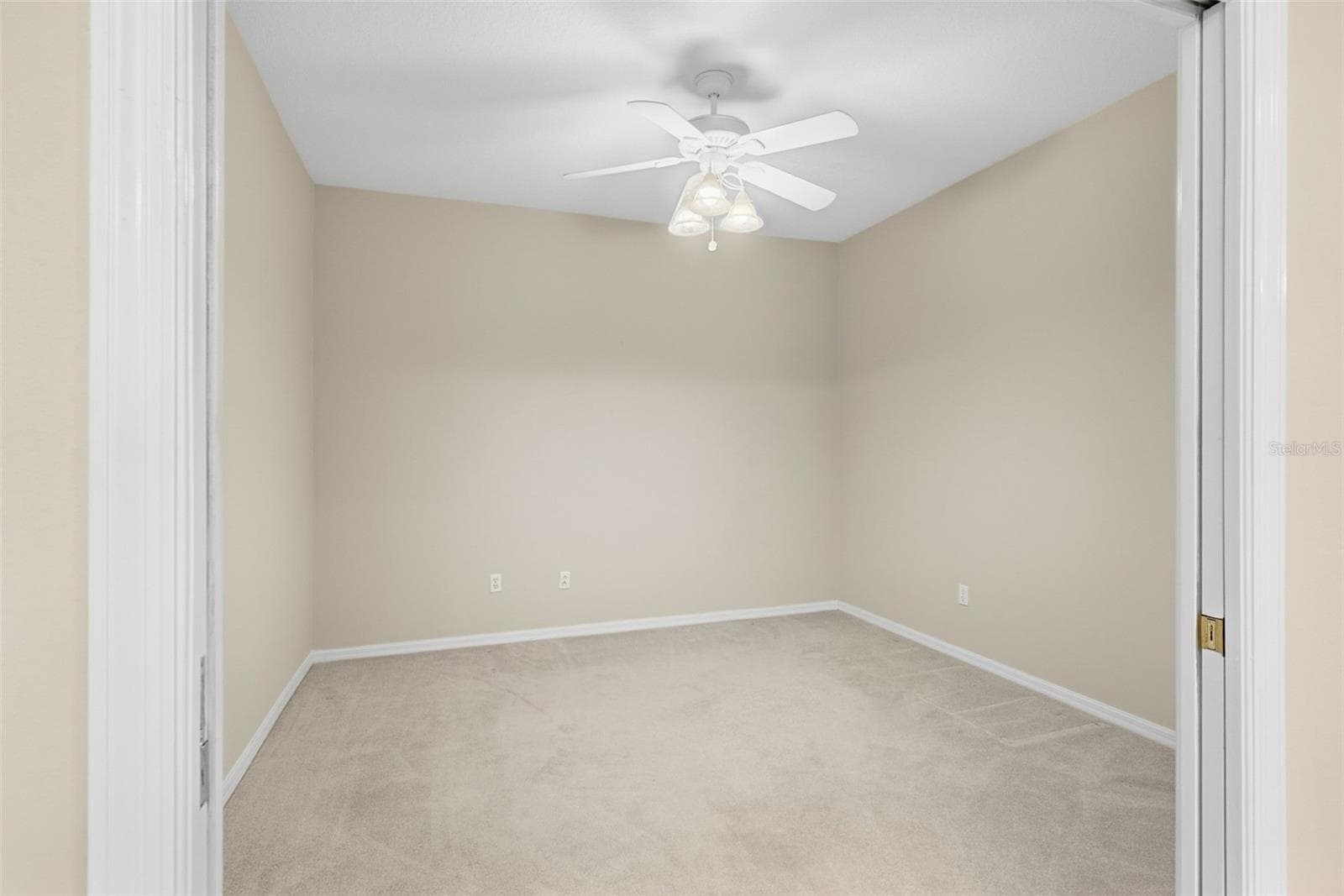 Villa at 19149 LAKE AUDUBON DR, TAMPA, photo 24 of 46