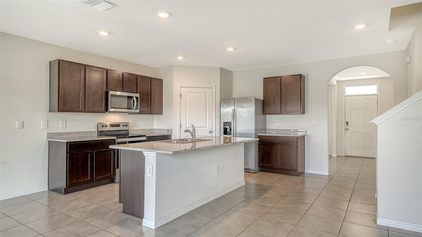 Single Family Residence at 17329 RESERVA DR, BRADENTON, photo 12 of 59