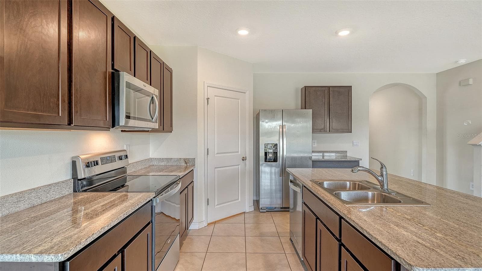 Single Family Residence at 17329 RESERVA DR, BRADENTON, photo 16 of 59