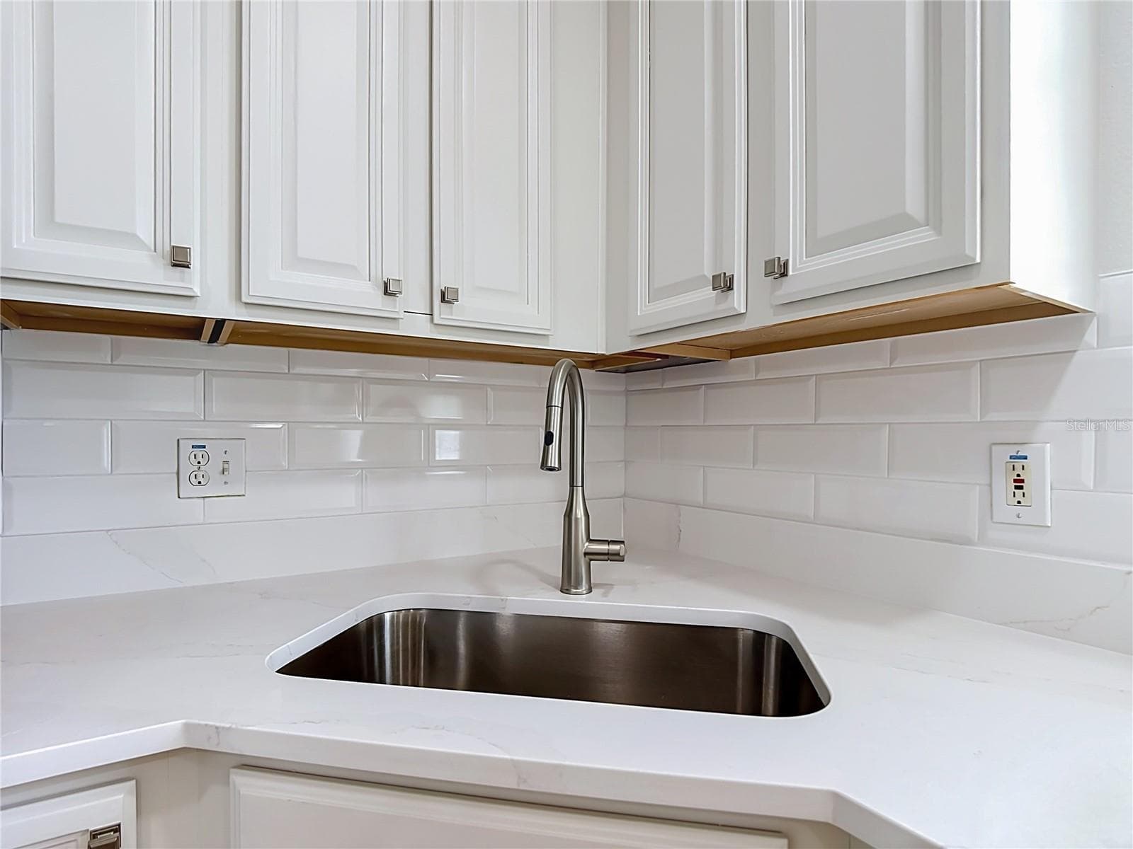New counters, backsplash, sink - 1003 OLD BLUSH RD, CELEBRATION
