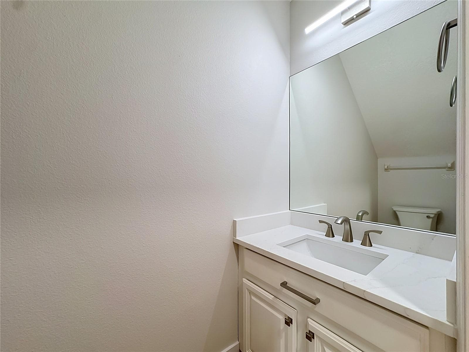 Half Bath on Main Floor - 1003 OLD BLUSH RD, CELEBRATION