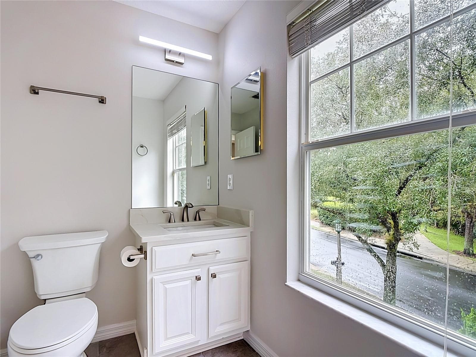 Guest Bathroom - 1003 OLD BLUSH RD, CELEBRATION