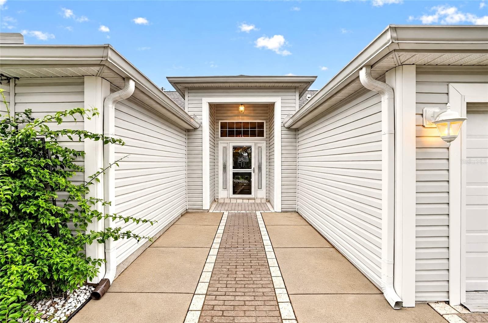 Single Family Residence at 1177 OAK FOREST DR, THE VILLAGES, photo 5 of 47