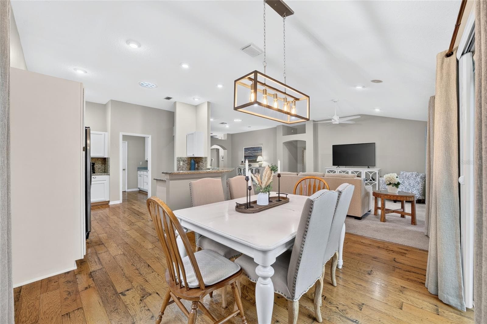 Single Family Residence at 1177 OAK FOREST DR, THE VILLAGES, photo 16 of 47