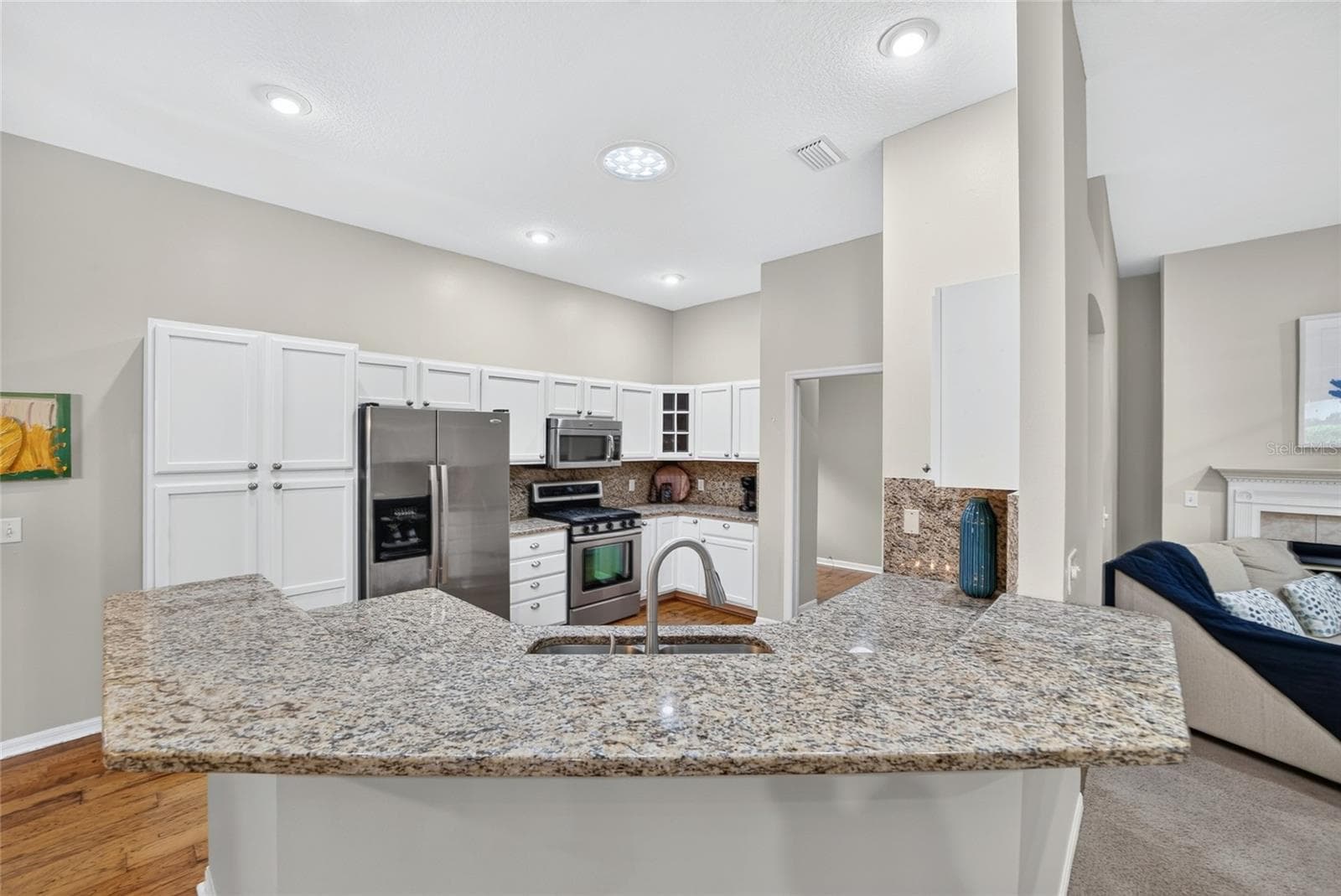 Kitche to the great room - 1177 OAK FOREST DR, THE VILLAGES