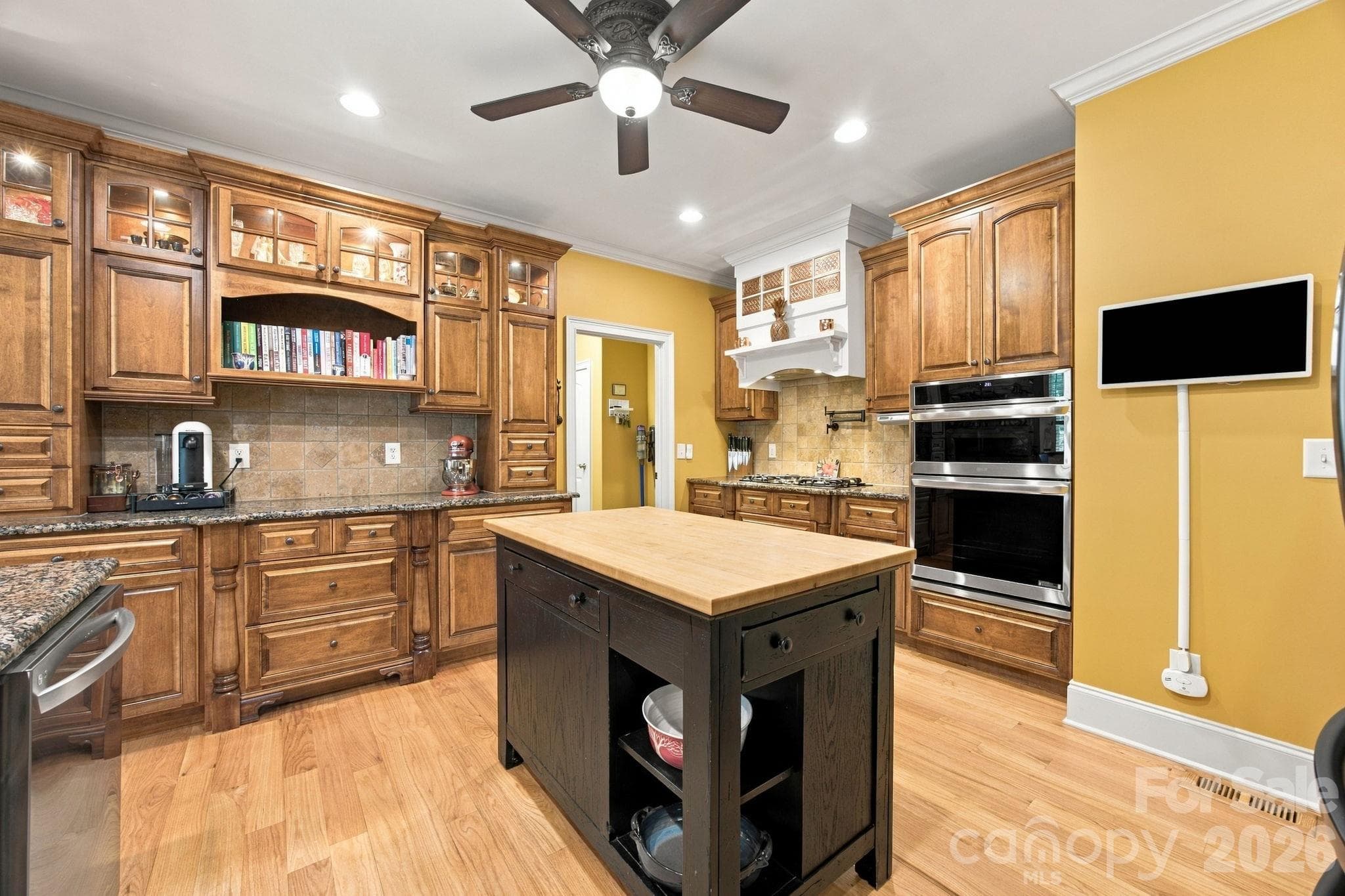 Single Family Residence at 6026 Stonepath Lane, Waxhaw, photo 17 of 48