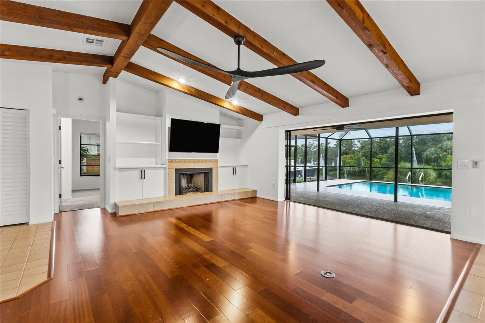 Single Family Residence at 5424 AMERICA DR, SARASOTA, photo 5 of 36