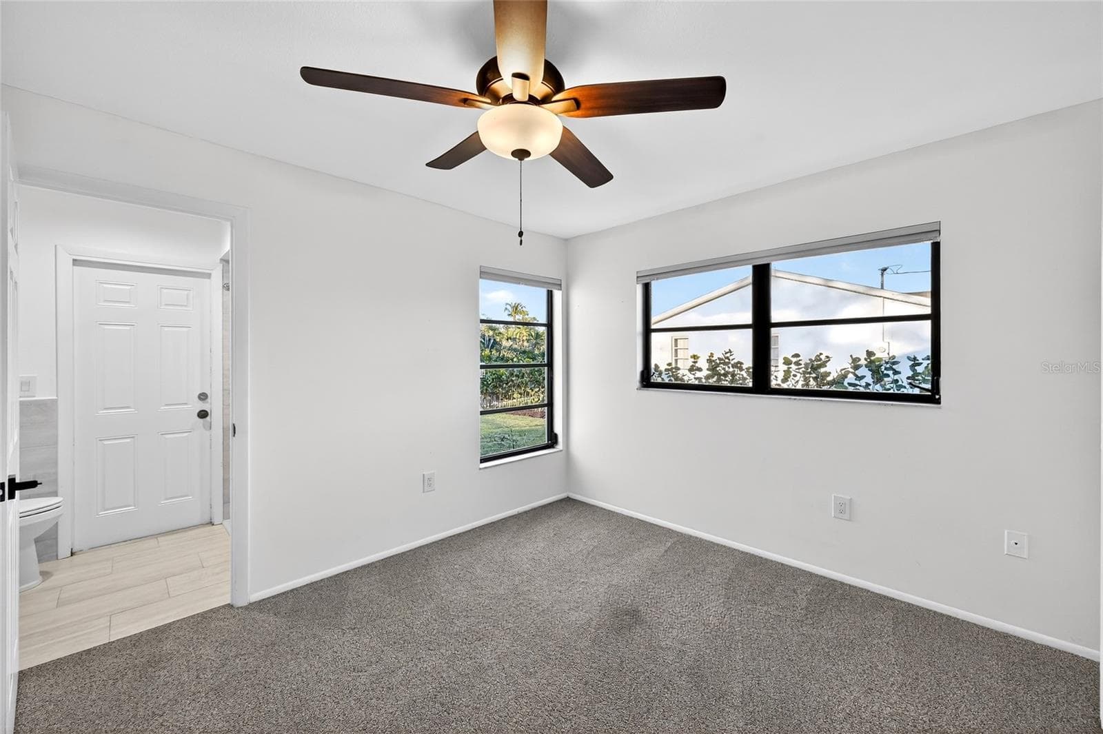 Single Family Residence at 5424 AMERICA DR, SARASOTA, photo 19 of 36
