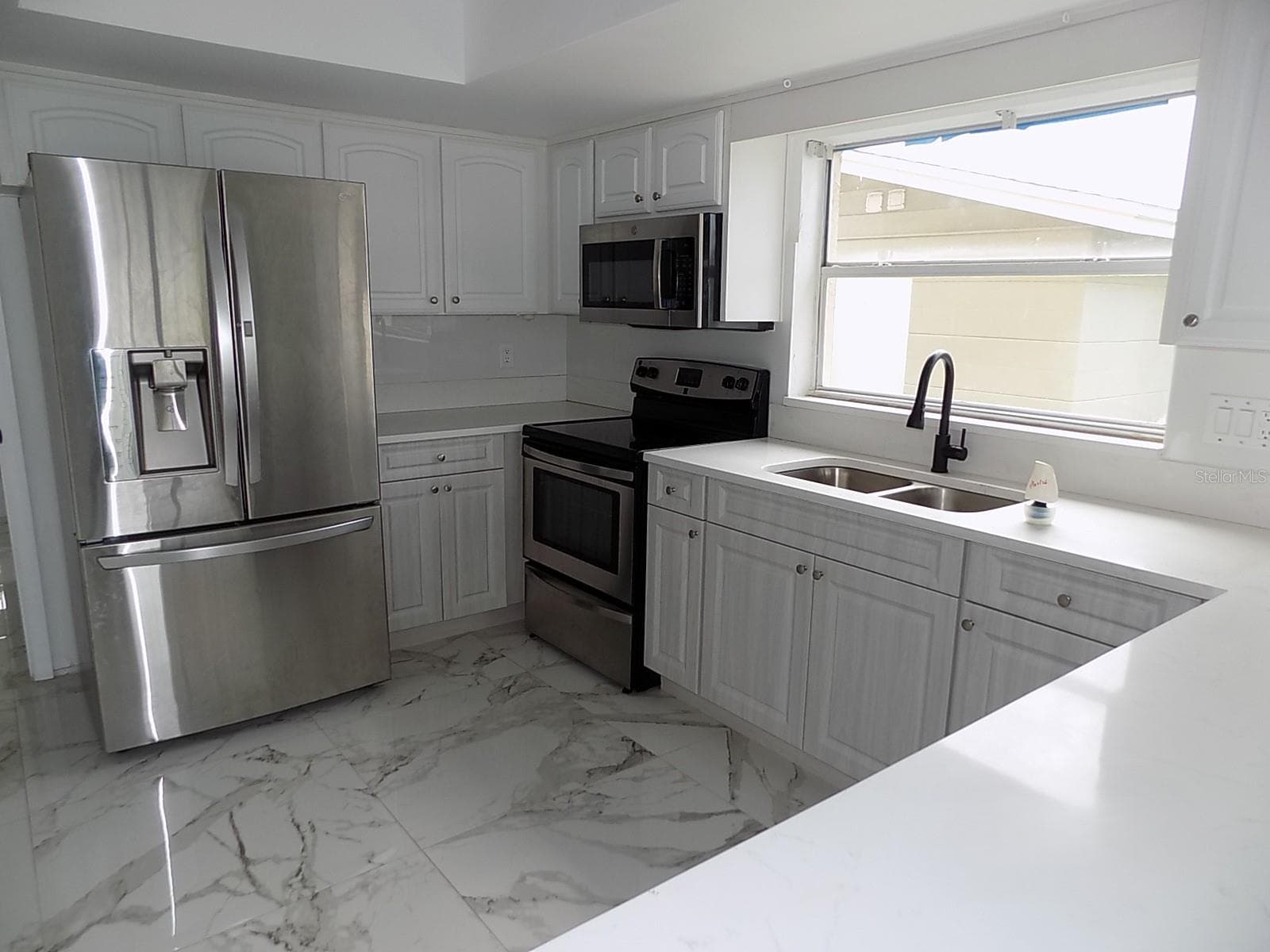Single Family Residence at 13701 GARRIS DR, HUDSON, photo 10 of 32