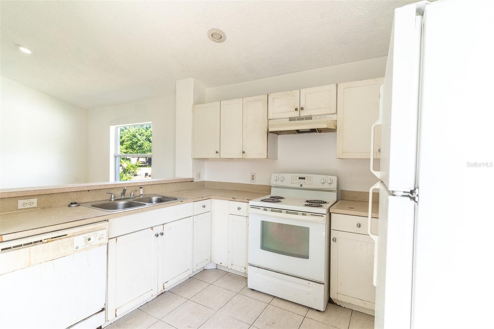 Single Family Residence at 183 OSPREY HEIGHTS DR, WINTER HAVEN, photo 6 of 27