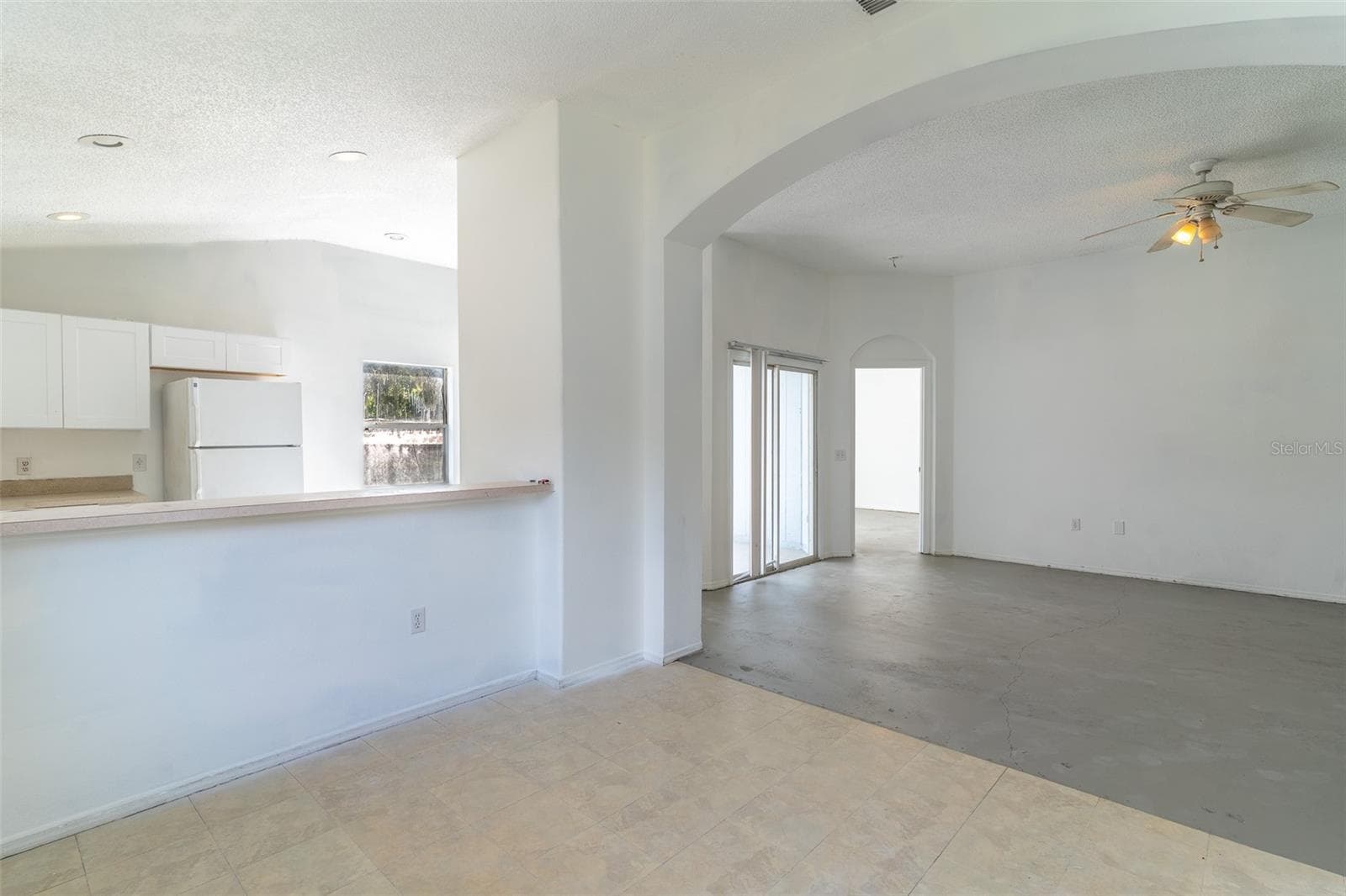 Single Family Residence at 183 OSPREY HEIGHTS DR, WINTER HAVEN, photo 8 of 27
