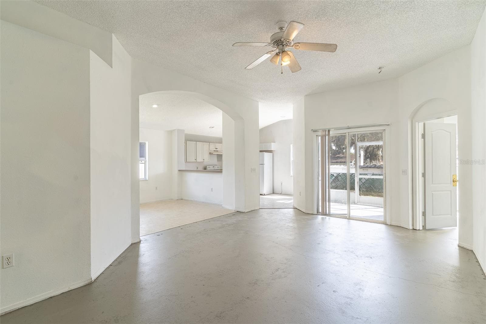 Single Family Residence at 183 OSPREY HEIGHTS DR, WINTER HAVEN, photo 9 of 27