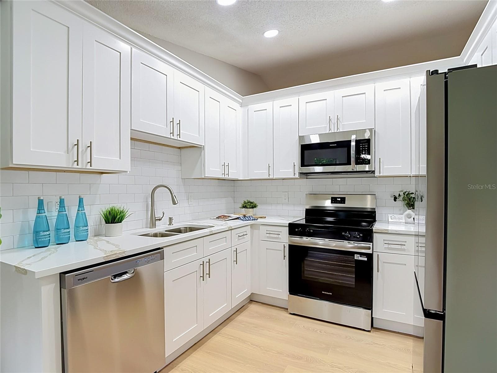 Single Family Residence at 12135 SHAFTON RD, SPRING HILL, photo 8 of 26