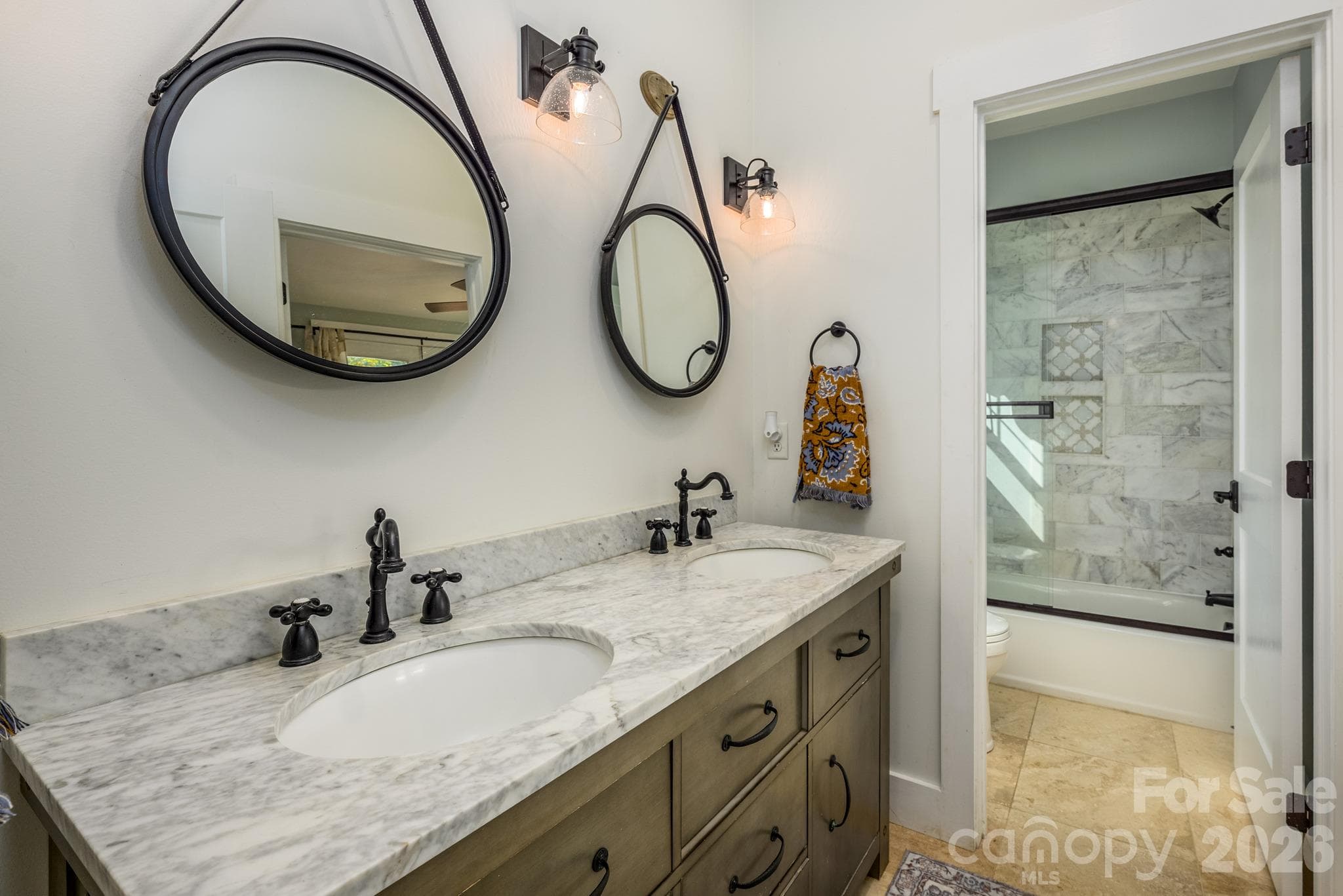 Upper level  Bath - 1285 Saunders Drive, Catawba