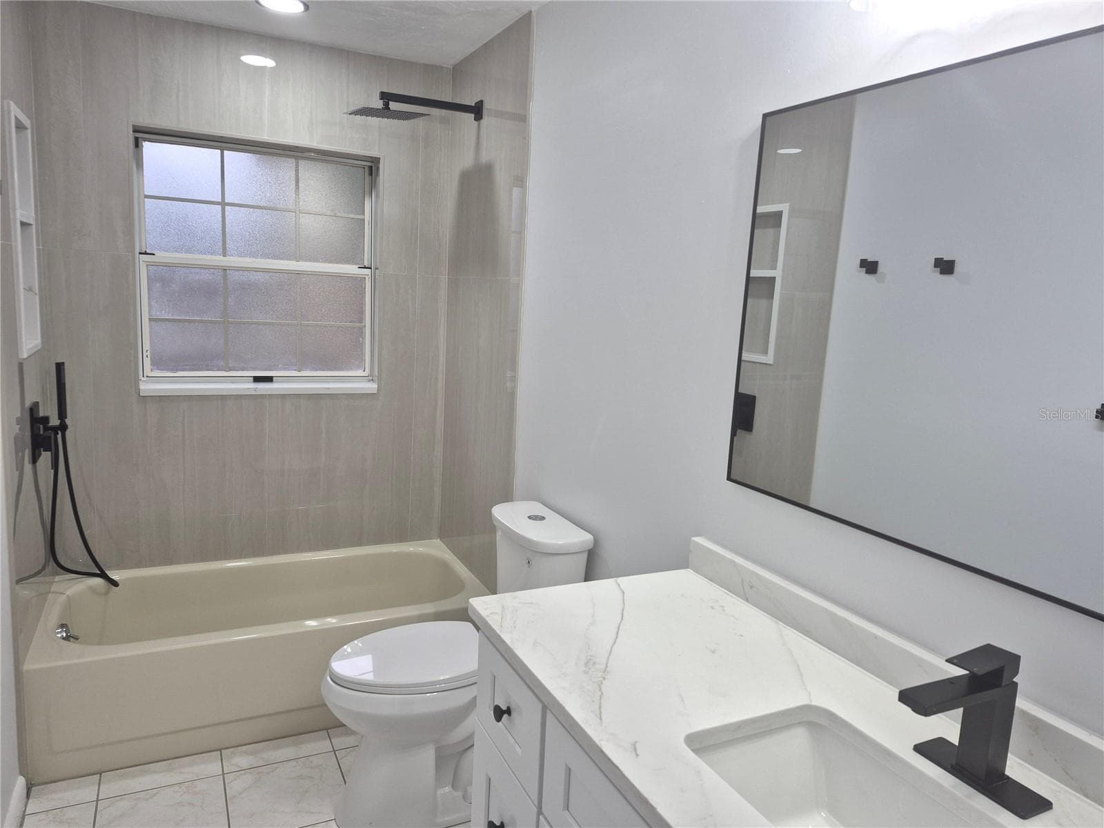 guest bathroom - 235 S LEE ST, BEVERLY HILLS