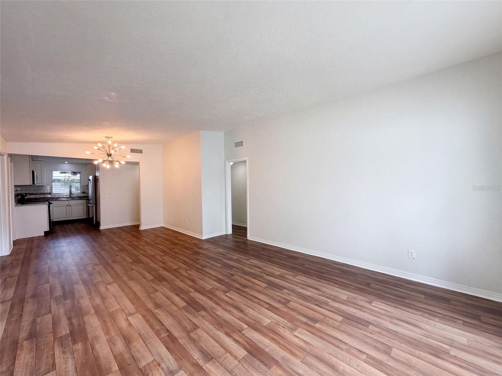 Single Family Residence at 409 BERWICK AVE, TEMPLE TERRACE, photo 9 of 22
