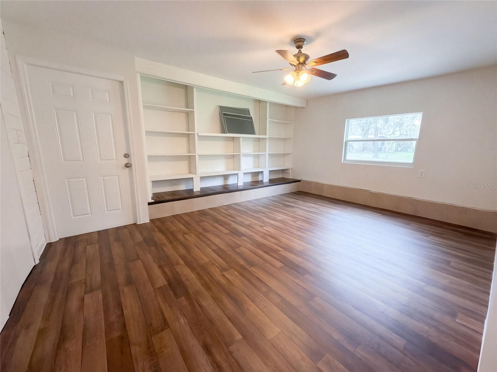 Single Family Residence at 409 BERWICK AVE, TEMPLE TERRACE, photo 10 of 22