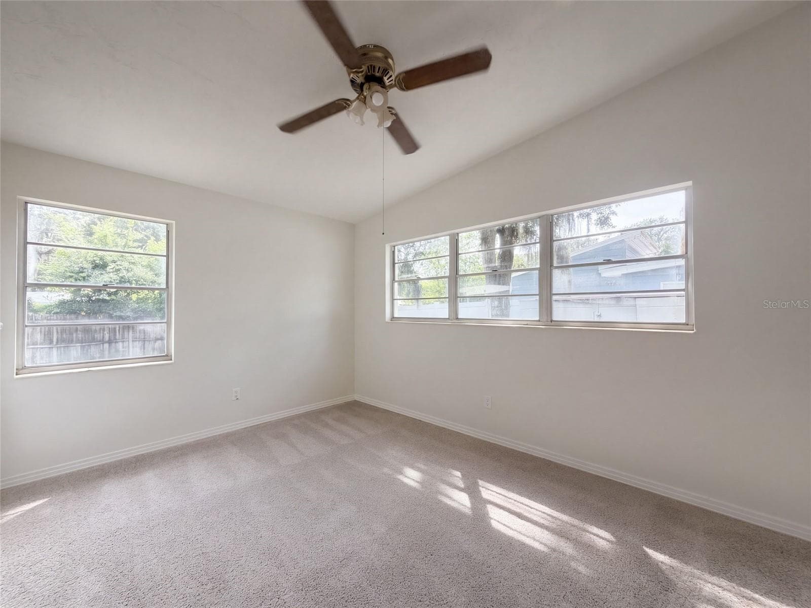 Single Family Residence at 409 BERWICK AVE, TEMPLE TERRACE, photo 11 of 22