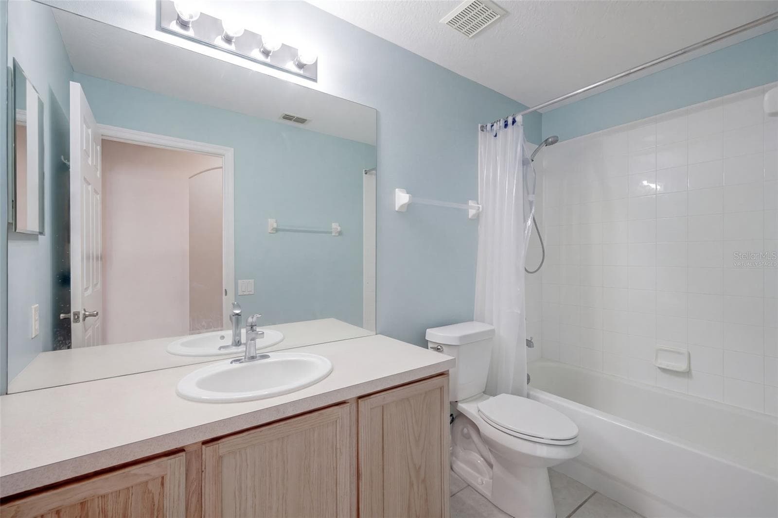 virtually staged - 3179 STONEHURST CIR, KISSIMMEE
