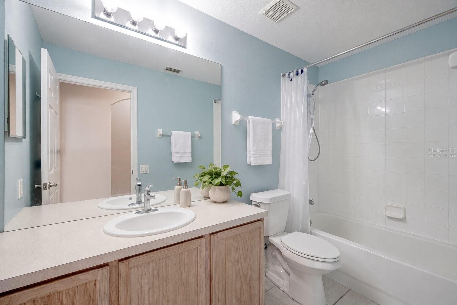virtually staged - 3179 STONEHURST CIR, KISSIMMEE