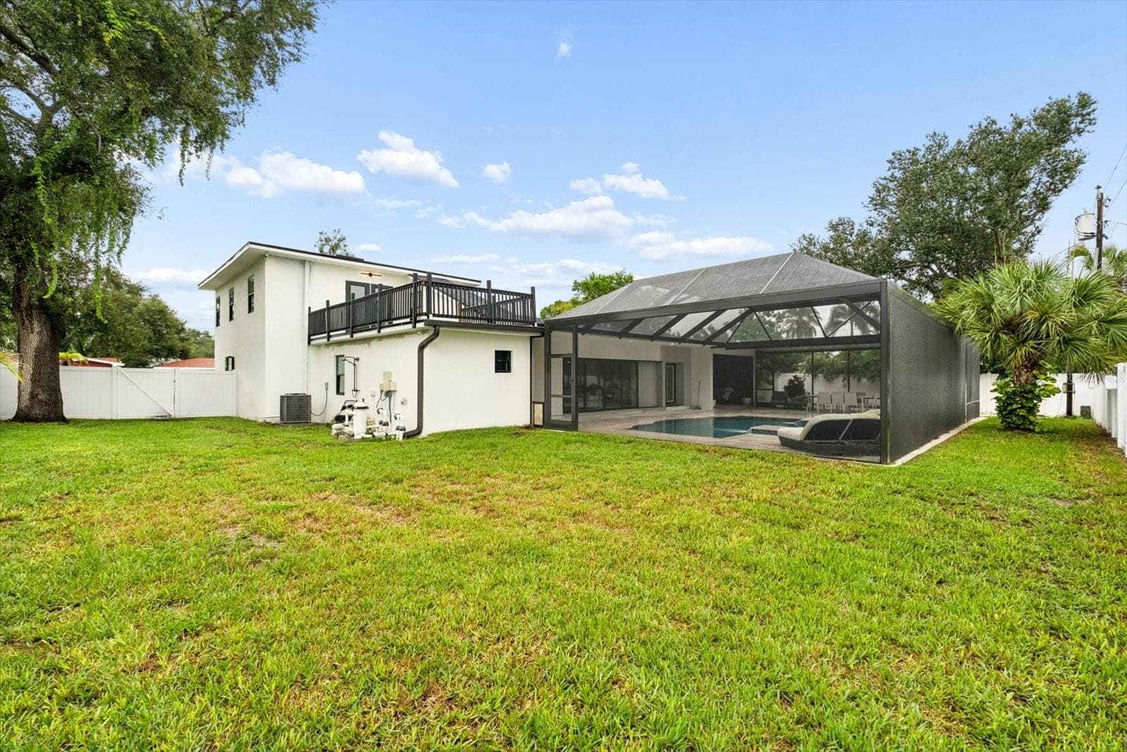 Single Family Residence at 2432 INDIAN AVE, BELLEAIR BLUFFS, photo 52 of 67