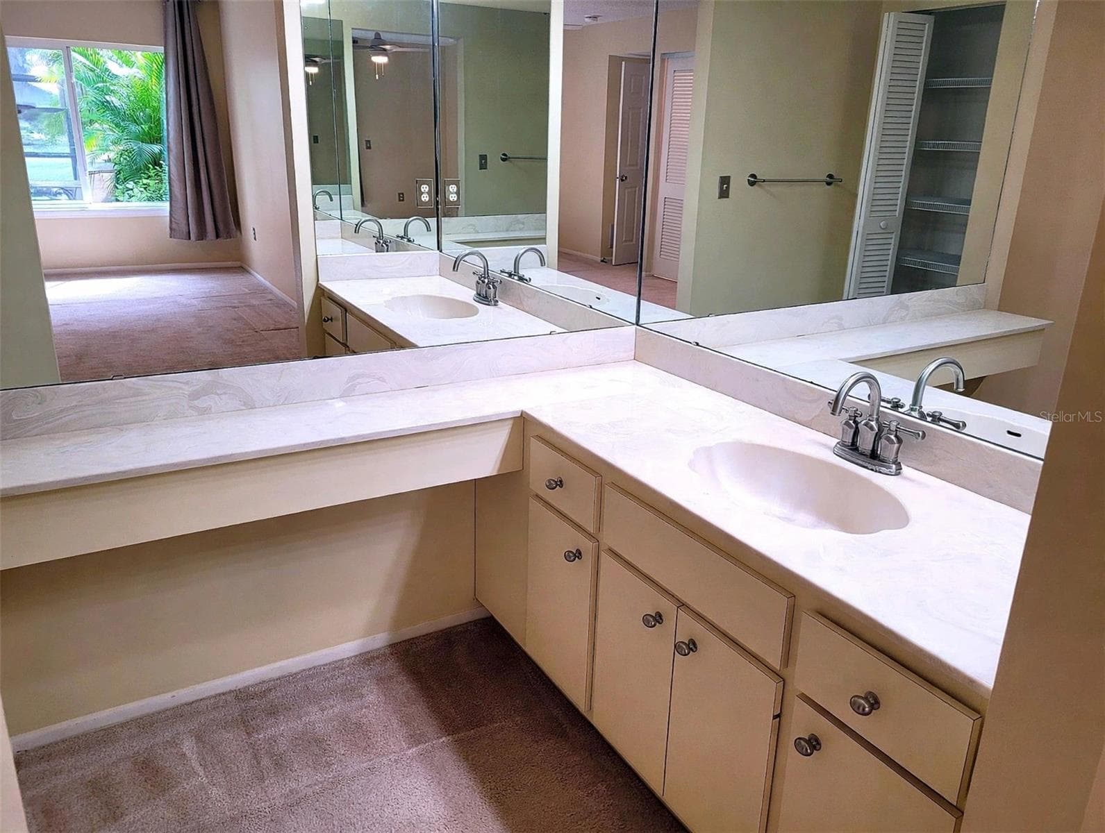 Primary Bathroom - 4678 WILLOW WOOD CIR #38, SARASOTA