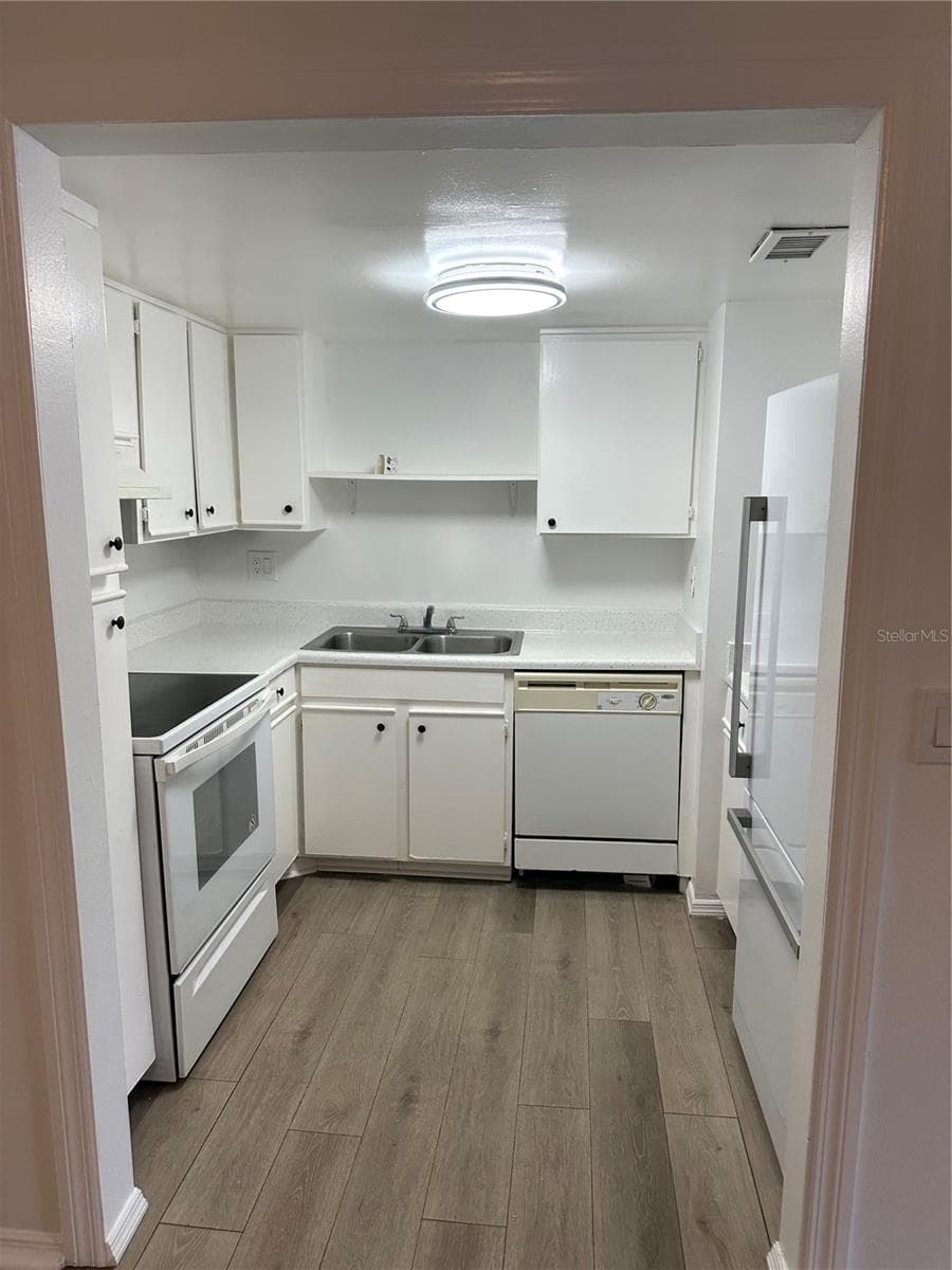 Condominium at 936 LAKE DESTINY DR ## H, ALTAMONTE SPRINGS, photo 6 of 32