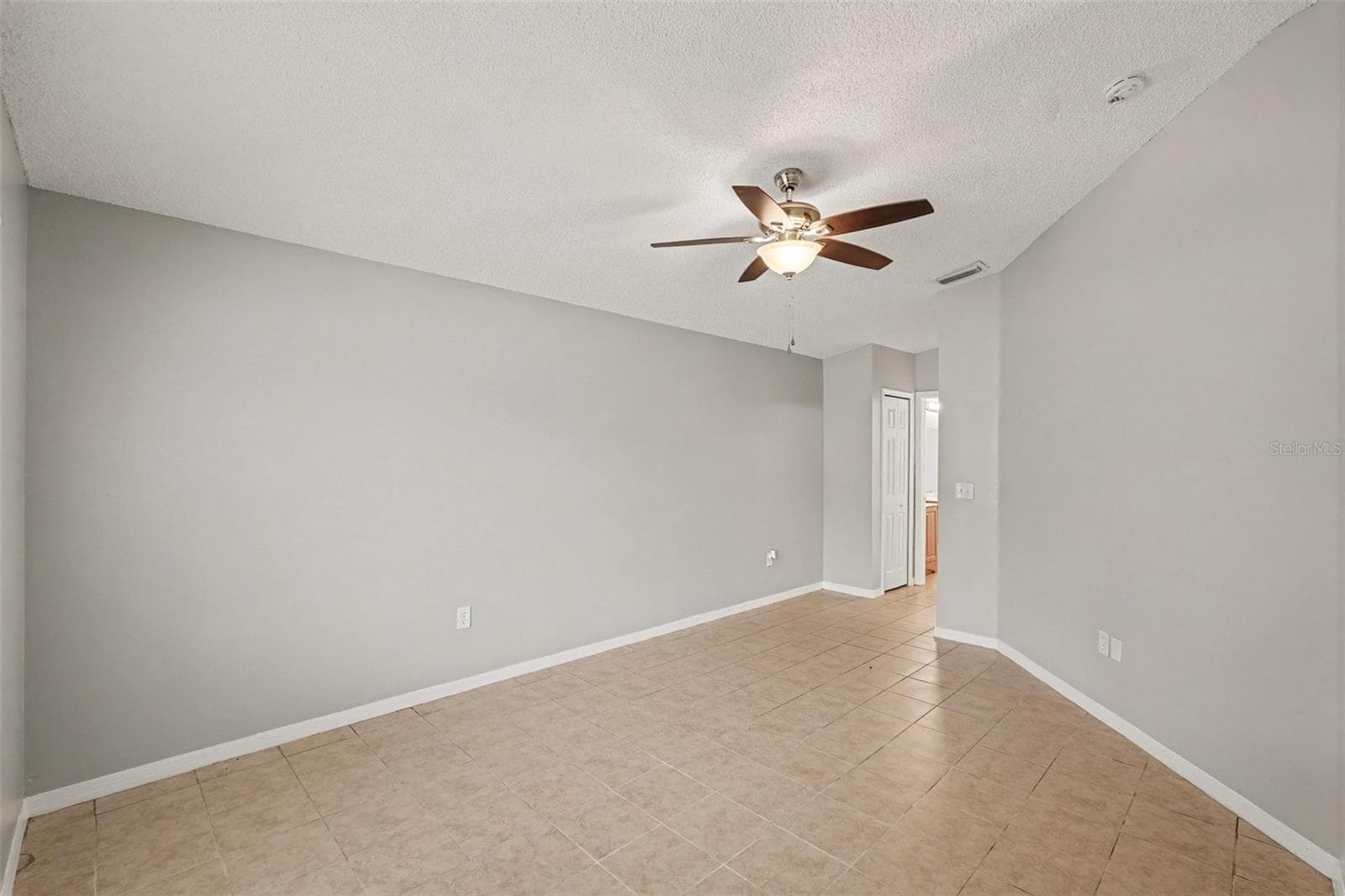 Single Family Residence at 13245 PRESTWICK DR, RIVERVIEW, photo 8 of 19