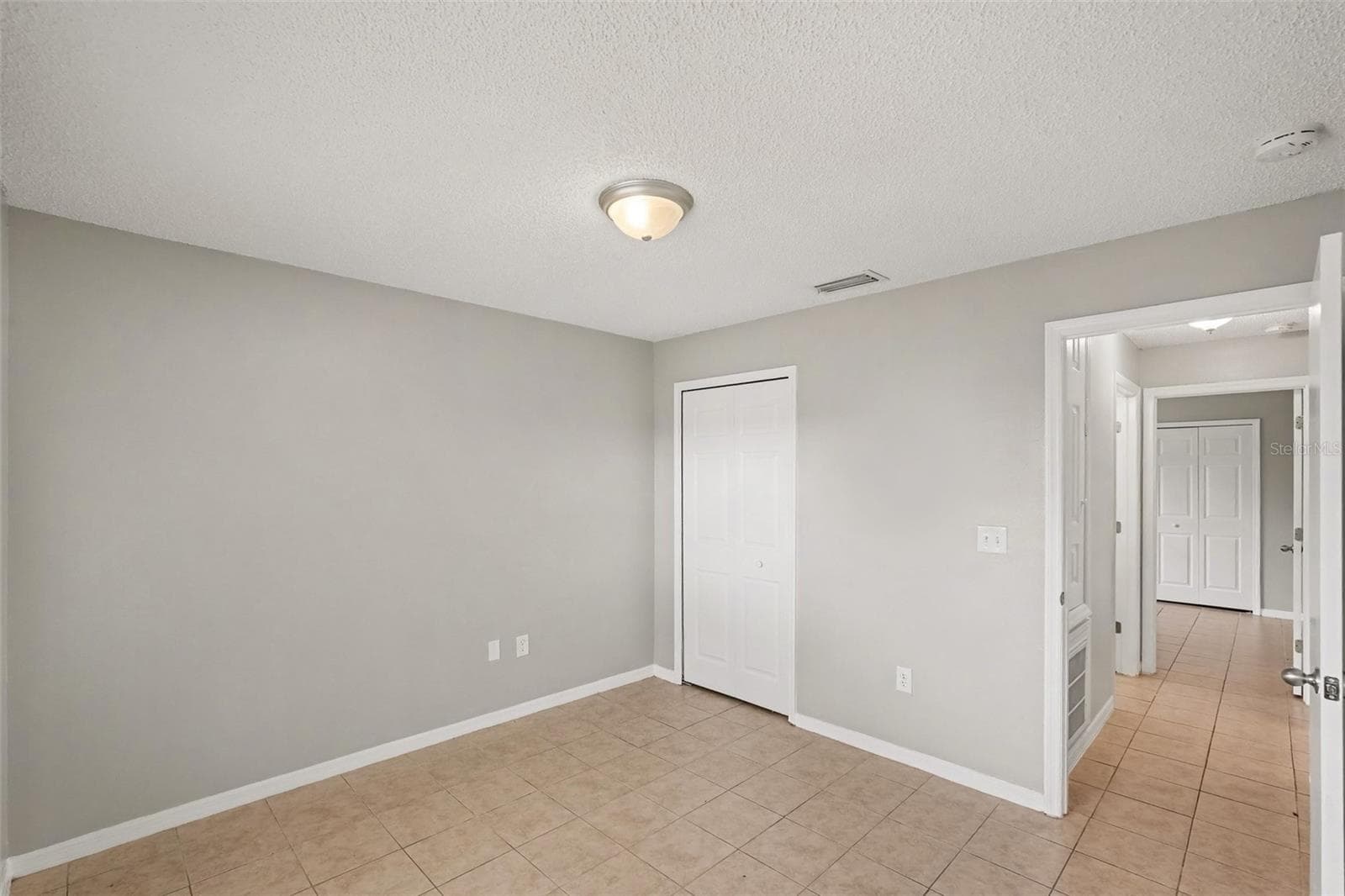 Single Family Residence at 13245 PRESTWICK DR, RIVERVIEW, photo 10 of 19